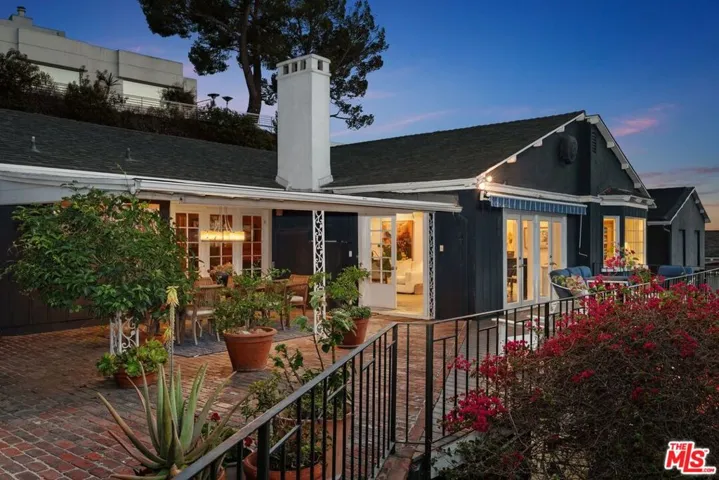 2109 Castilian Drive, Los Angeles, California 90068