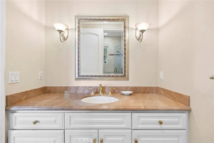 521 Via Lido Nord, Newport Beach, California 92663
