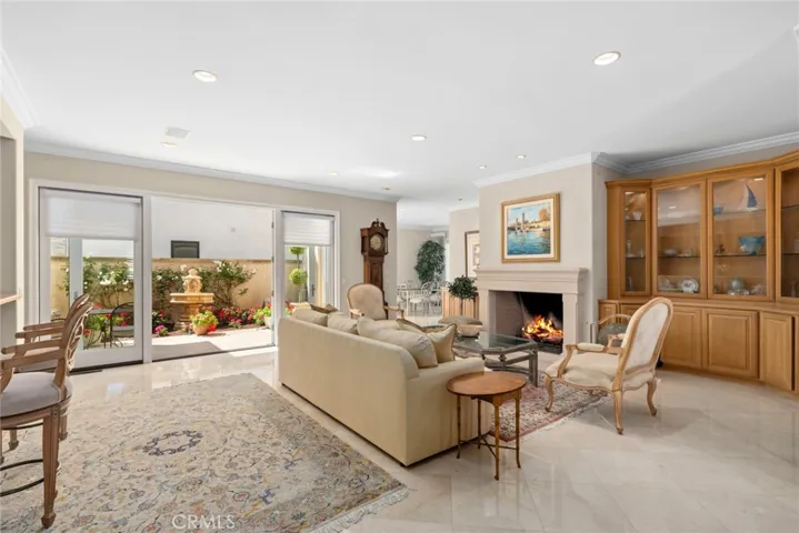 521 Via Lido Nord, Newport Beach, California 92663