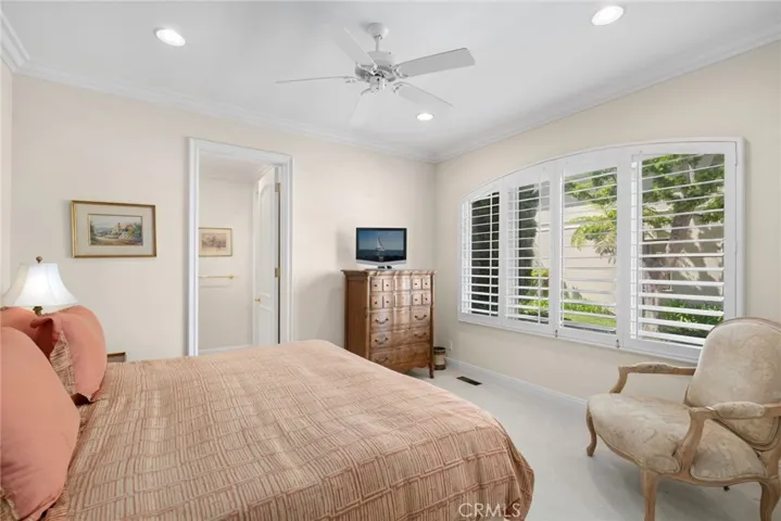 521 Via Lido Nord, Newport Beach, California 92663