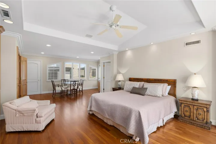 521 Via Lido Nord, Newport Beach, California 92663