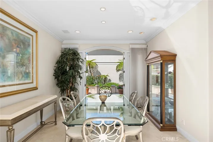 521 Via Lido Nord, Newport Beach, California 92663