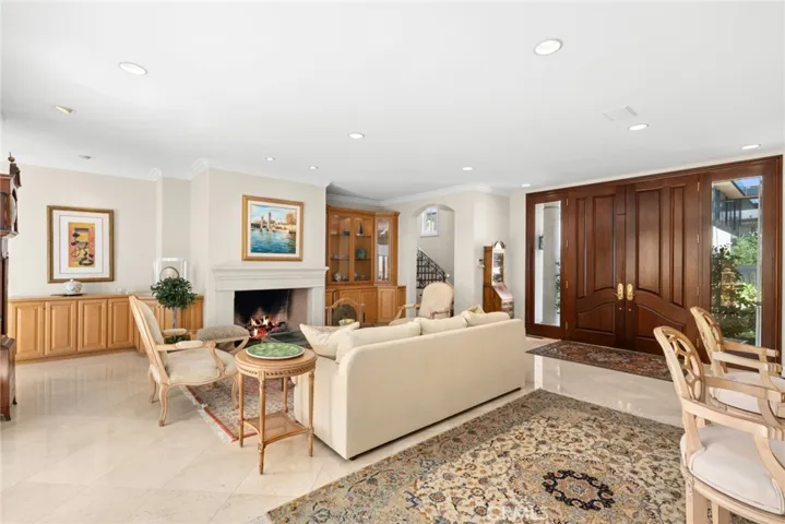 521 Via Lido Nord, Newport Beach, California 92663