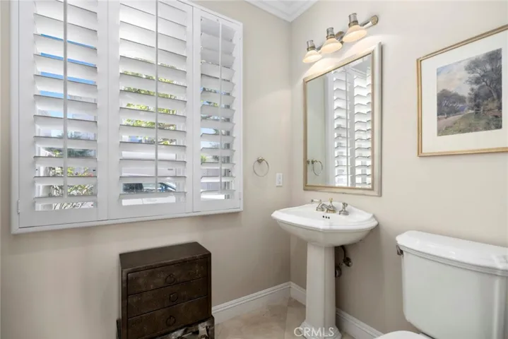 521 Via Lido Nord, Newport Beach, California 92663