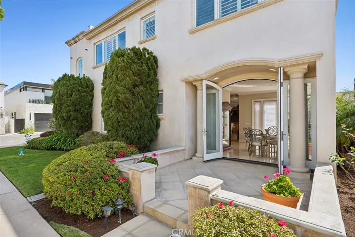 521 Via Lido Nord, Newport Beach, California 92663