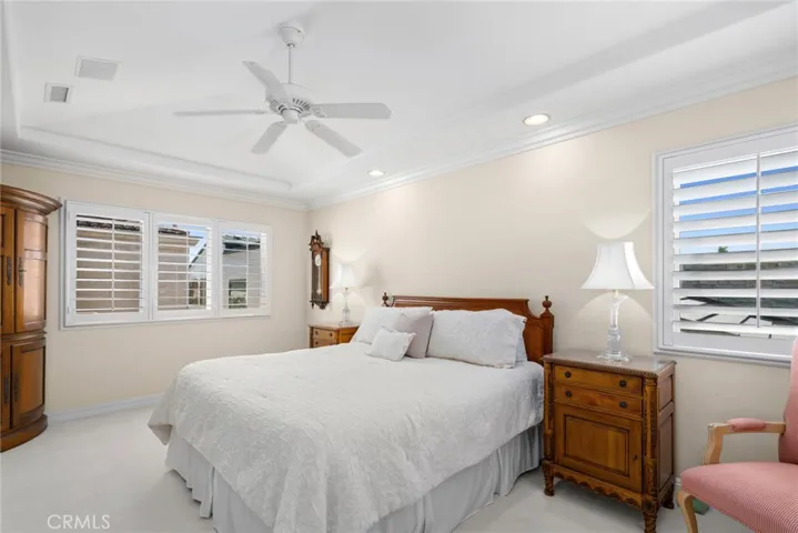 521 Via Lido Nord, Newport Beach, California 92663