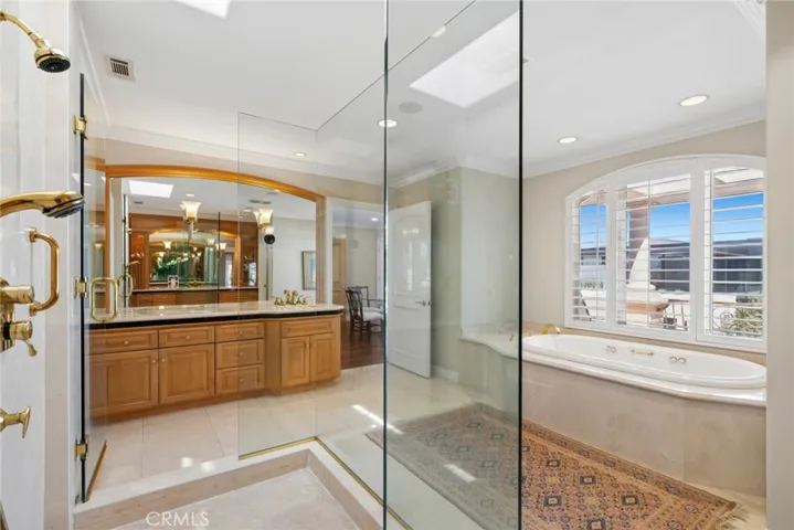 521 Via Lido Nord, Newport Beach, California 92663