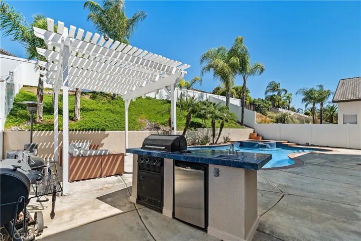 23992 23992 Chatenay, Murrieta, California 92562