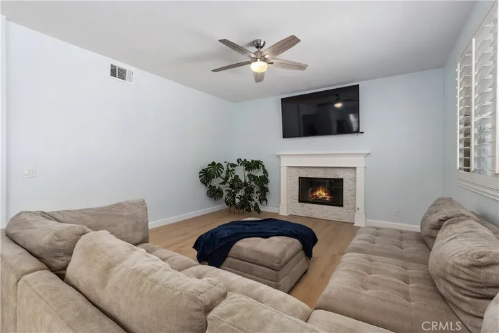 23992 23992 Chatenay, Murrieta, California 92562