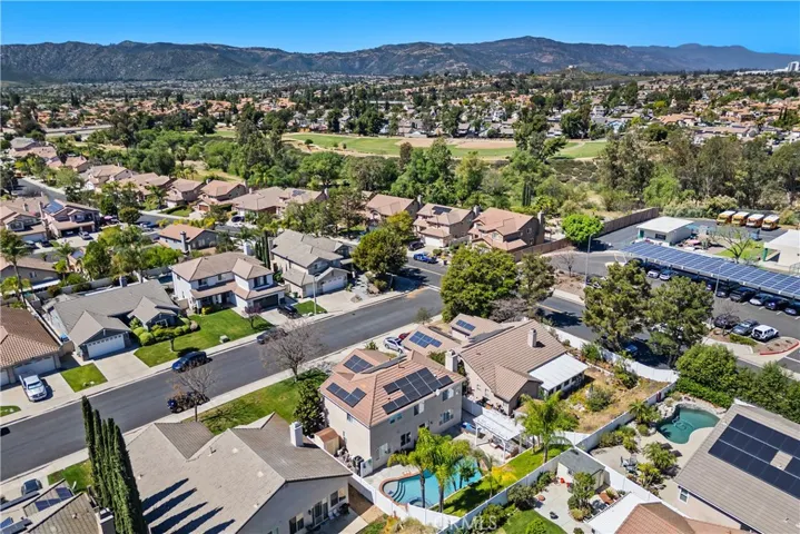 23992 23992 Chatenay, Murrieta, California 92562