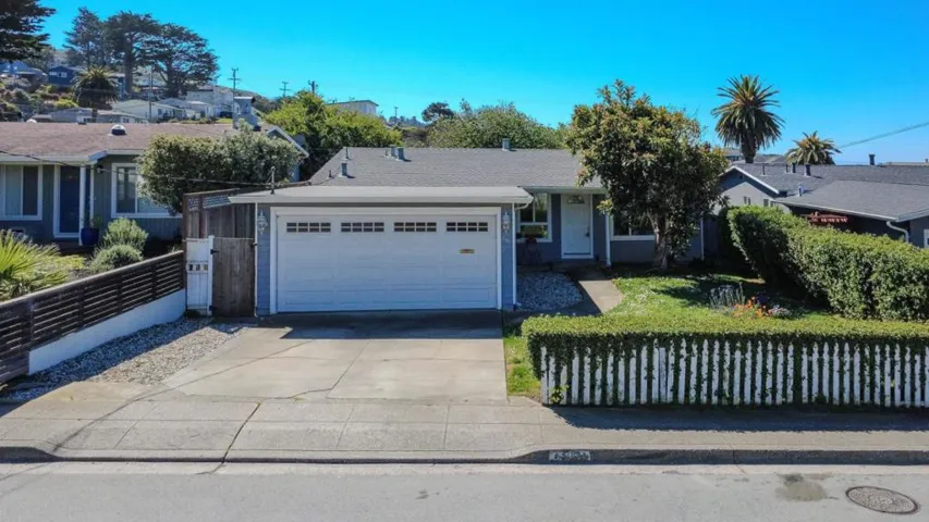 352 Monterey Road, Pacifica, California 94044