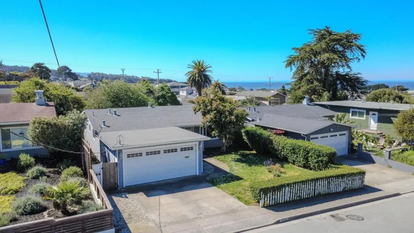 352 Monterey Road, Pacifica, California 94044