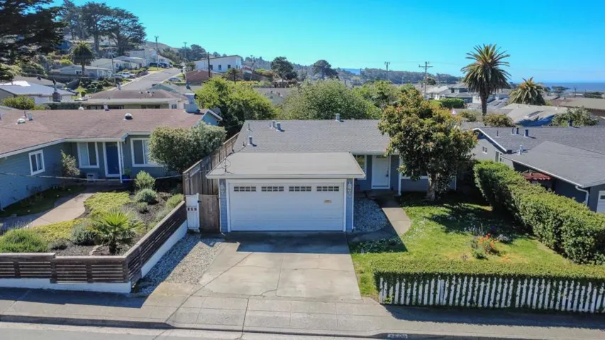 352 Monterey Road, Pacifica, California 94044