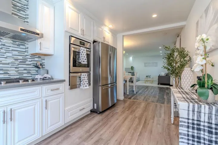 352 Monterey Road, Pacifica, California 94044