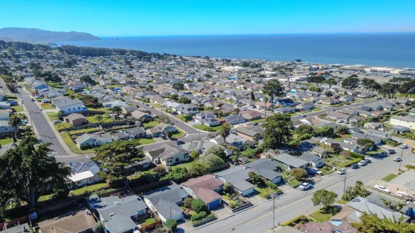 352 Monterey Road, Pacifica, California 94044