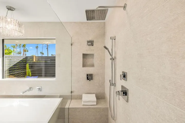 148-web-or-mls-AM4A4706