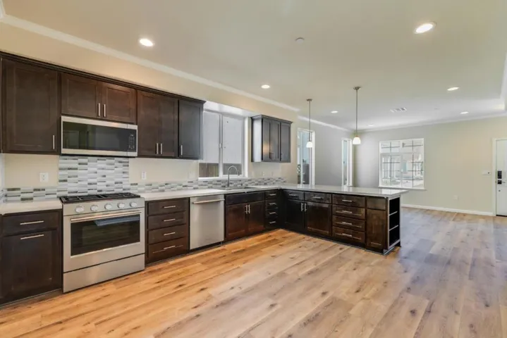 130 Alan Lane, Hollister, California 95023