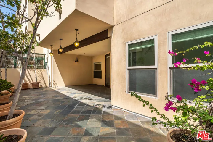 10364 Almayo Avenue 103, Los Angeles, California 90064