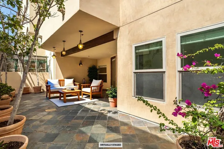 10364 Almayo Avenue 103, Los Angeles, California 90064