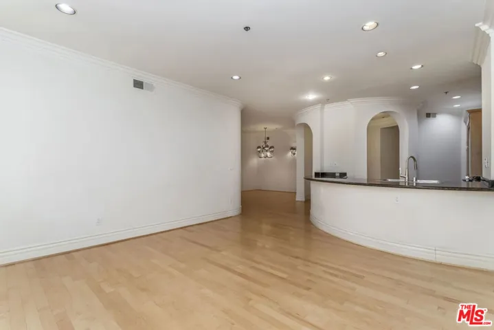 10364 Almayo Avenue 103, Los Angeles, California 90064