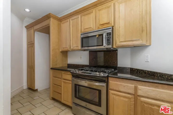10364 Almayo Avenue 103, Los Angeles, California 90064