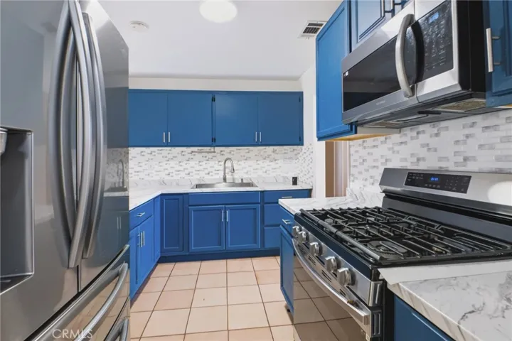 338 Conlon, La Puente, California 91744