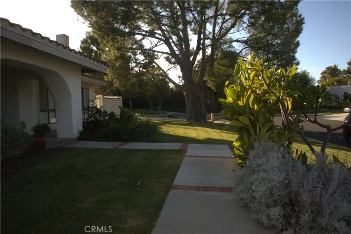 12684 Hinton Way, North Tustin, California 92705