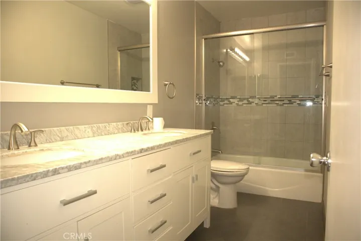 12684 Hinton Way, North Tustin, California 92705