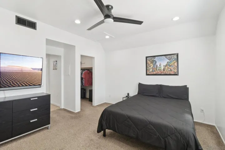 2220 Camino De La Reina 302, San Diego, California 92108