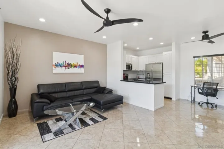 2220 Camino De La Reina 302, San Diego, California 92108