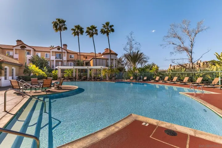 2220 Camino De La Reina 302, San Diego, California 92108