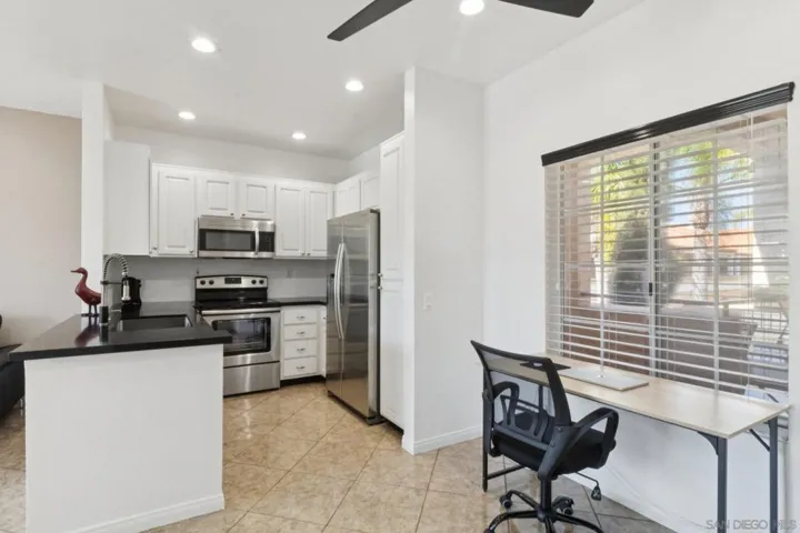 2220 Camino De La Reina 302, San Diego, California 92108