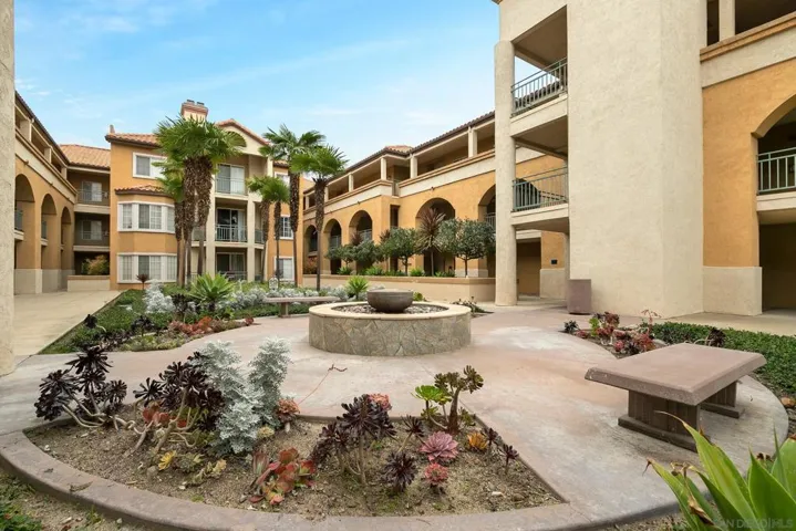 2220 Camino De La Reina 302, San Diego, California 92108