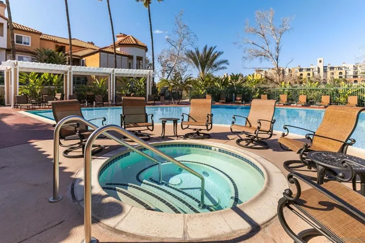 2220 Camino De La Reina 302, San Diego, California 92108