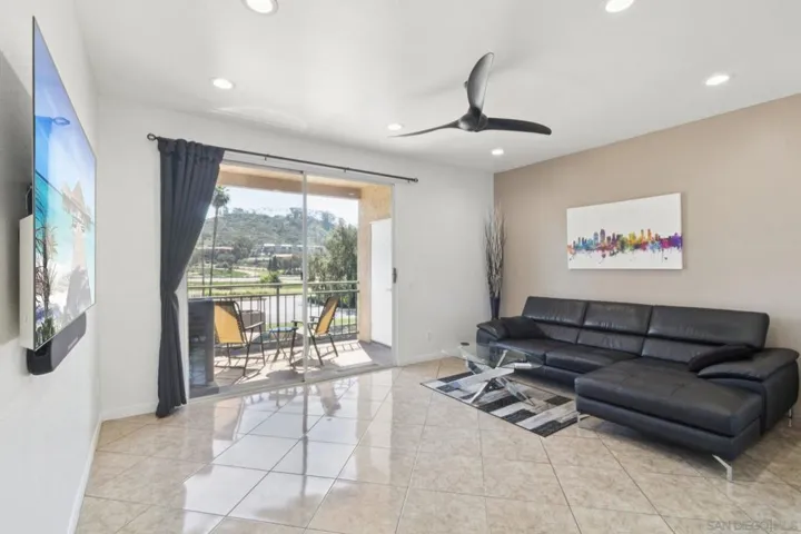 2220 Camino De La Reina 302, San Diego, California 92108