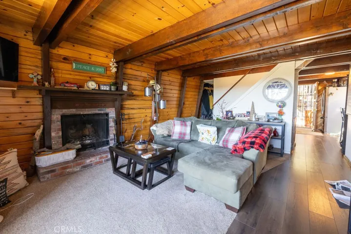 2476 Elko, Arrowbear, California 92382