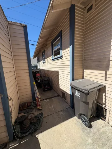 617 West 3rd Street, Long Beach, California 90802