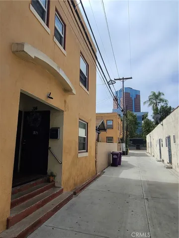 617 West 3rd Street, Long Beach, California 90802