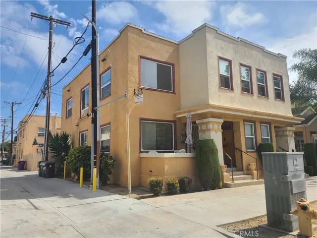 617 West 3rd Street, Long Beach, California 90802