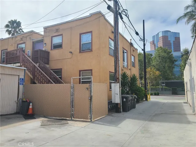 617 West 3rd Street, Long Beach, California 90802