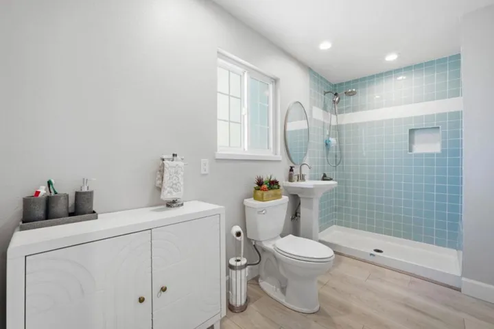 7390 Miller Avenue, Gilroy, California 95020