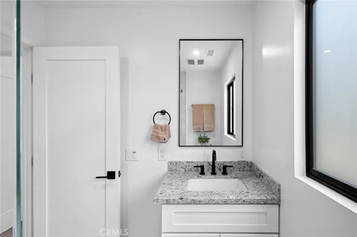 990 Meadowlark Drive, Laguna Beach, California 92651
