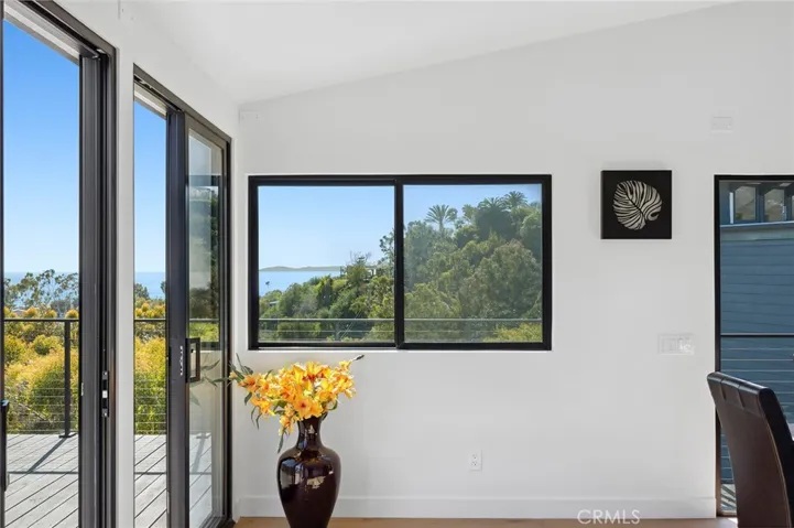990 Meadowlark Drive, Laguna Beach, California 92651