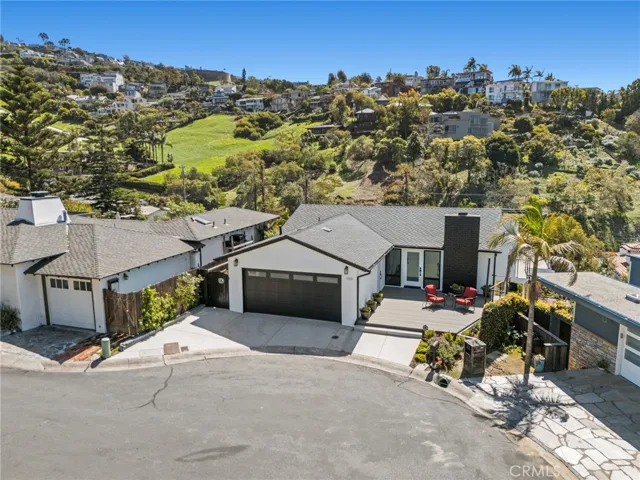990 Meadowlark Drive, Laguna Beach, California 92651