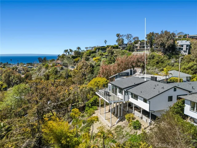 990 Meadowlark Drive, Laguna Beach, California 92651