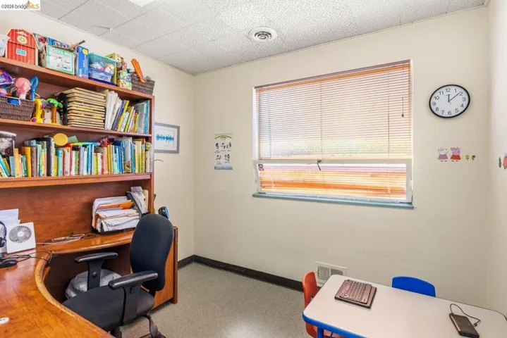 Office with baseboards