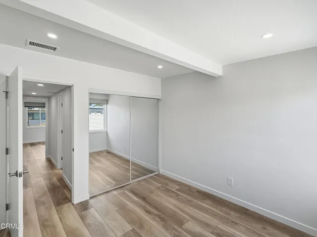 pic 19 (2nd Bdrm view hall & closet)