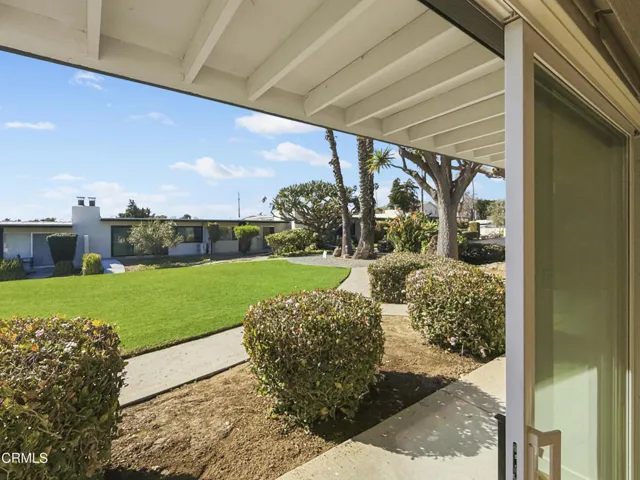 pic 9 (greenbelt patio view right from s