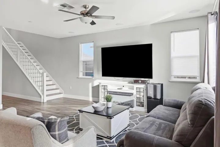 190 Tanoak Street, Hollister, California 95023