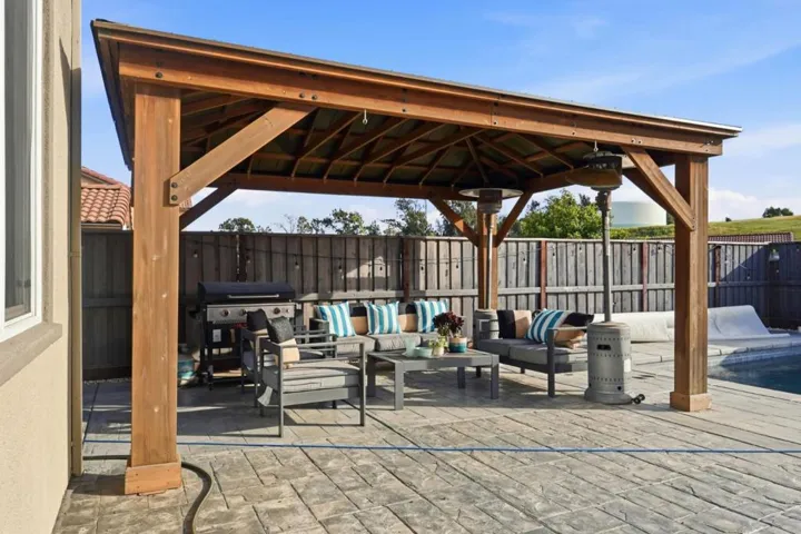 190 Tanoak Street, Hollister, California 95023